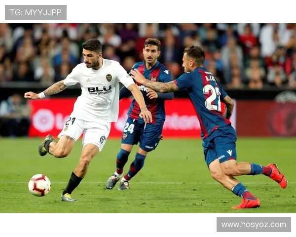 南特足球俱乐部宣布新赛季阵容调整计划 力求突破国内赛事成绩