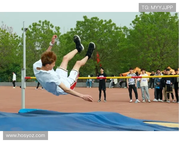 清华网球赛精彩纷呈 汇聚青春力量展示校园体育风采