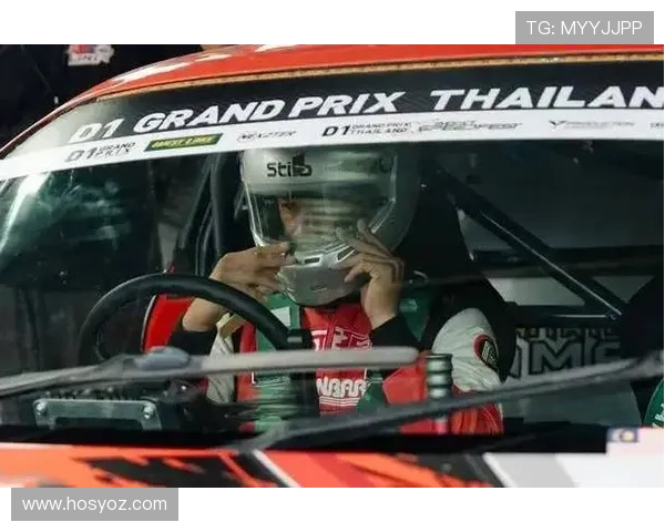 摩托GP赛场风云再起顶尖车手激战多国强队鏖战年度桂冠终极对决