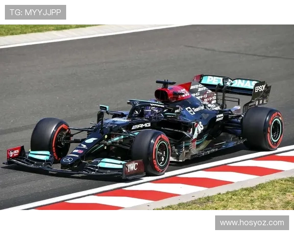 新赛季F1车队竞争加剧多支强队争夺冠军焦点持续升温引发关注热