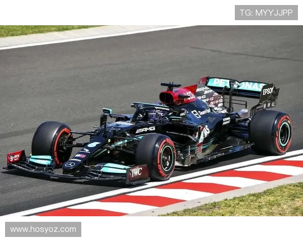 F1新赛季格局生变顶级车队竞争白热化车手转会调整成焦点