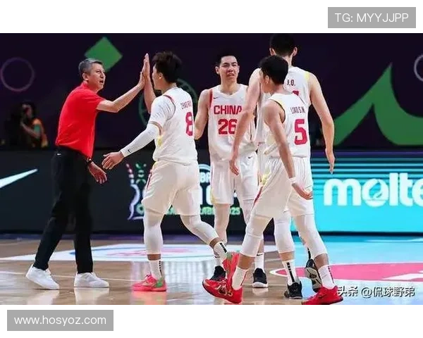 中国男篮迎战世界强队备战奥运会 新阵容展现全新风采